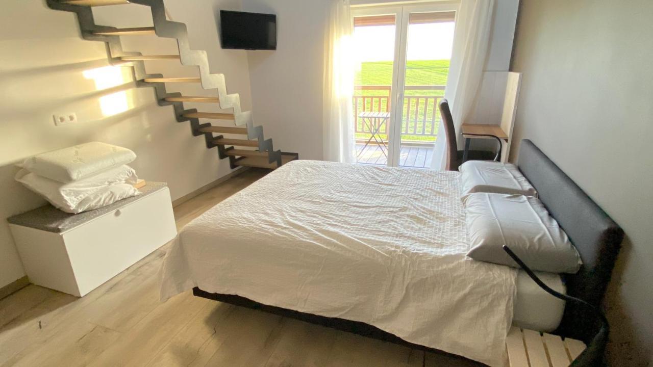 B&B Les Autres Sens Villers-la-Ville Exteriör bild